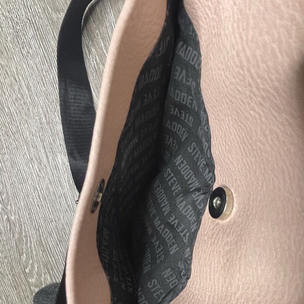 Steve Madden BGlamm Crossbody Bag  Signature Logo Blush Pink - Picture 7 of 7